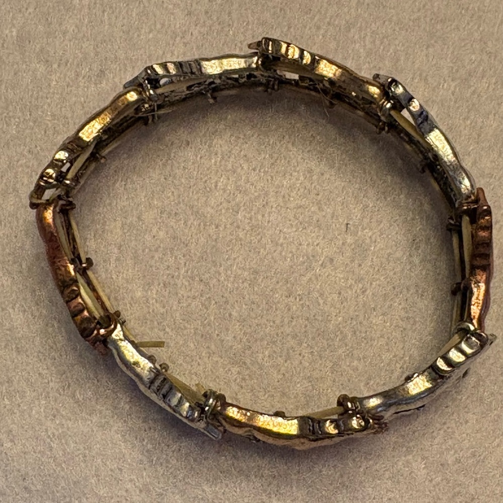 #59 - Horse Motif Three Tone Metal Stretch Bracelet - Picture 3 of 3